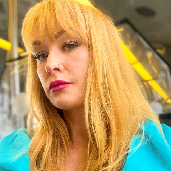 Meet your Posher, Nikki - Picture 2 of 2